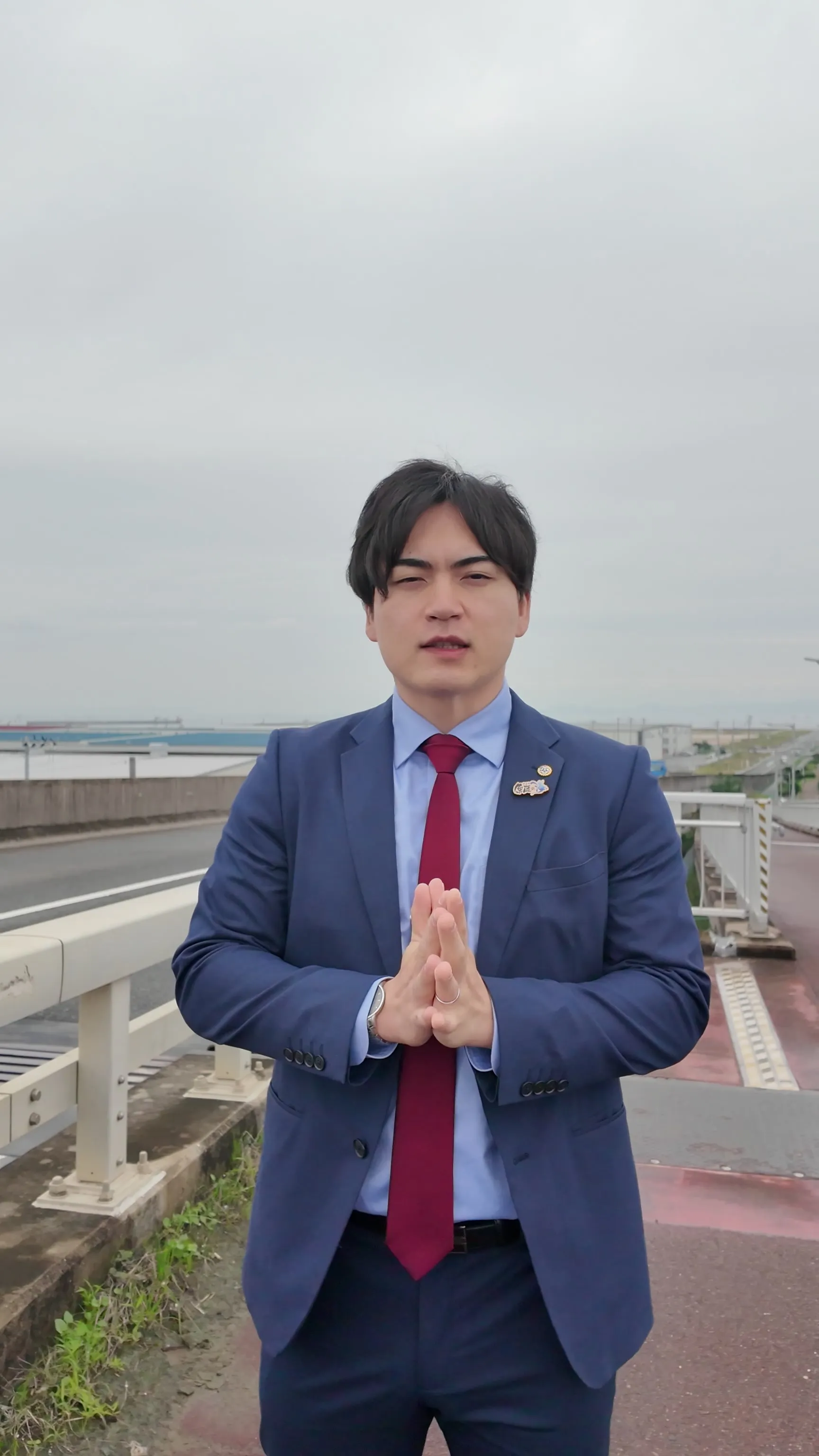 2026年10月5日、阪南2区で説明動画を撮影する前田将臣